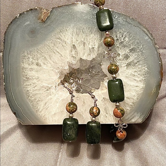 Designs By Janelle-Handmade Silver Wire Jewelry Moss Jade Bracelet with Earrings - Picture 7 of 13